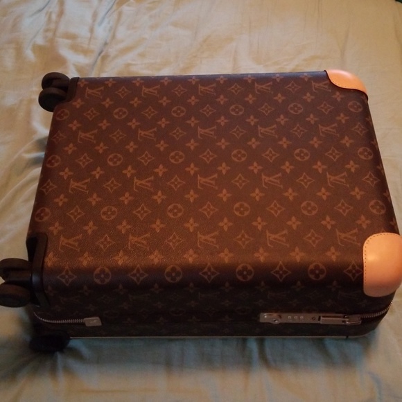 Louis Vuitton Other - Dont need